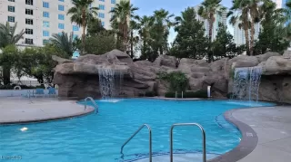 Photo #2: 2671380 Listing 