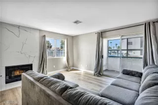 Photo #2: 2671401 Listing