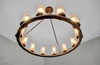 Photo #5: 2671401 Listing