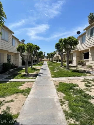 Photo #3: 2671417 Listing