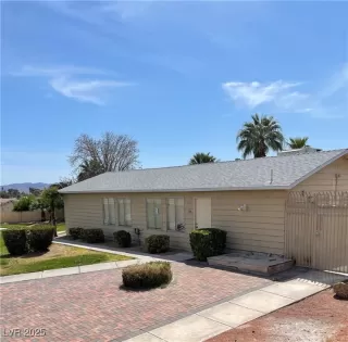 Photo #5: 2671417 Listing