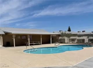 Photo #6: 2671417 Listing