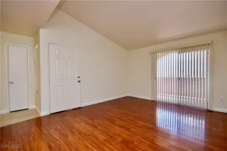 Photo #5: 2671427 Listing 