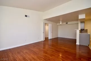 Photo #6: 2671427 Listing 