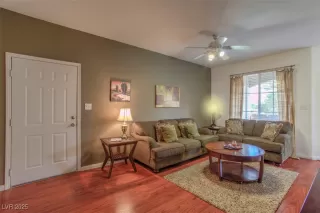 Photo #4: 2671433 Listing 