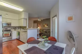 Photo #6: 2671433 Listing 