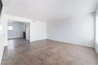 Photo #4: 2671463 Listing 