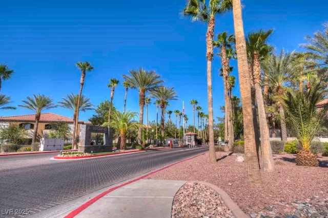 MLS: 2671467 Condo For Sale