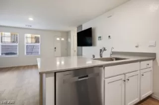 Photo #4: 2671487 Listing 