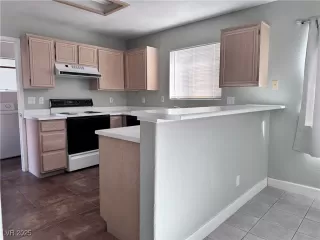 Photo #3: 2671499 Listing 