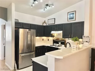 Photo #5: 2671506 Listing