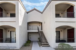 Photo #1: 2671517 Listing 