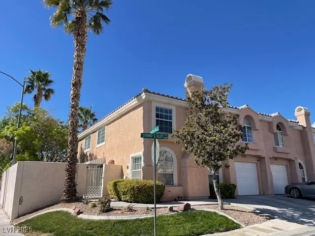 MLS: 2671528 Condo For Sale