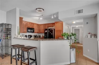 Photo #4: 2671536 Listing