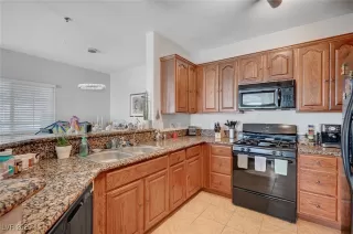 Photo #5: 2671536 Listing