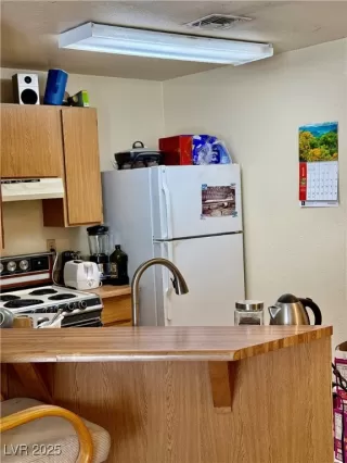 Photo #4: 2671539 Listing