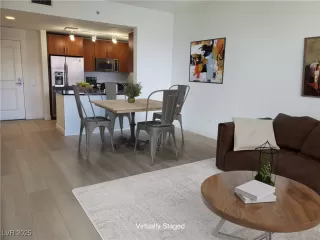 Photo #1: 2671553 Listing 