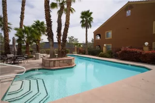 Photo #3: 2671558 Listing