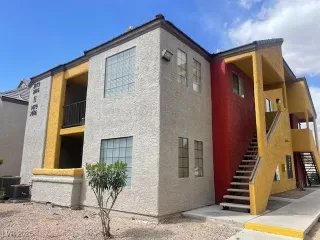 Photo #1: 2671568 Listing 