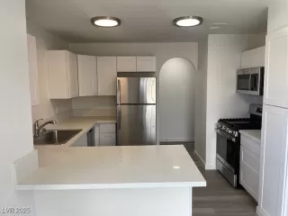 Photo #4: 2671568 Listing 