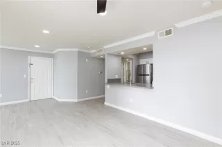 Photo #2: 2671596 Listing 