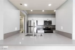 Photo #6: 2671596 Listing 