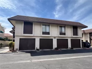 Photo #1: 2671632 Listing 