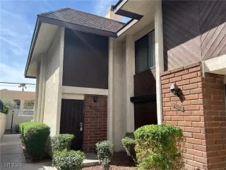 Photo #3: 2671632 Listing 