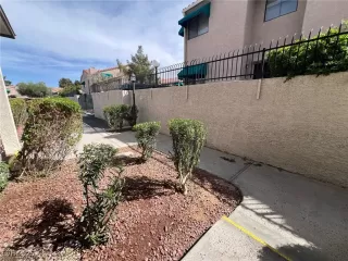 Photo #4: 2671632 Listing 