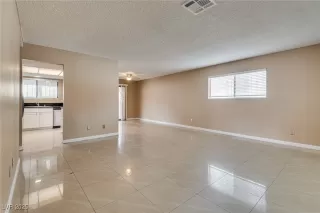 Photo #4: 2671655 Listing