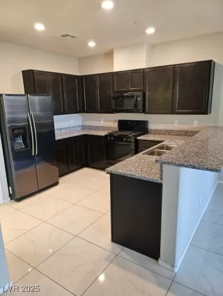 Photo #4: 2671660 Listing 