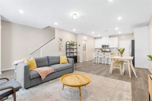 MLS: 2671721 Condo For Sale