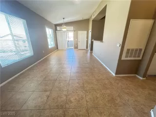 Photo #3: 2671741 Listing 