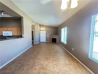 Photo #4: 2671741 Listing 