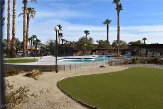 Photo #2: 2671782 Listing 