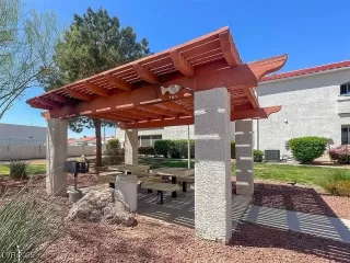 Photo #4: 2671819 Listing