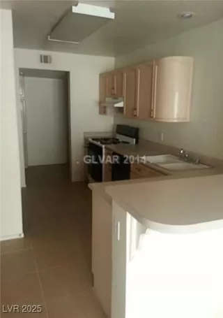 Photo #3: 2671834 Listing 