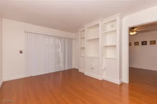 Photo #4: 2671892 Listing