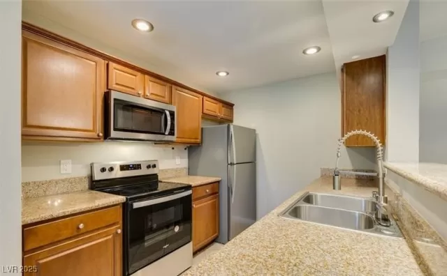 MLS: 2671919 Condo For Sale