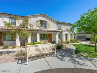 Photo #1: 2671947 Listing 