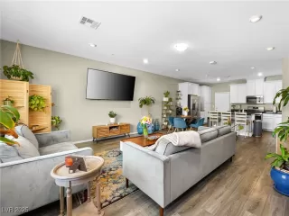 Photo #2: 2671947 Listing 