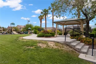 Photo #1: 2671956 Listing 