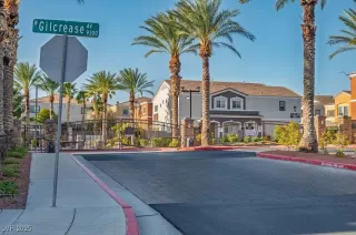 Photo #1: 2671968 Listing 