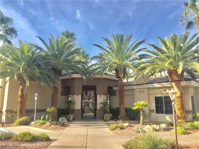 MLS: 2671983 Condo For Sale