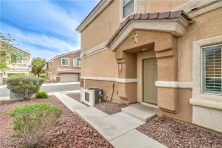 Photo #2: 2672024 Listing 