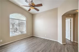 Photo #5: 2672024 Listing 