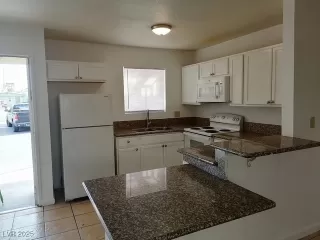 Photo #1: 2672034 Listing 