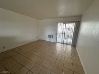 Photo #3: 2672034 Listing 