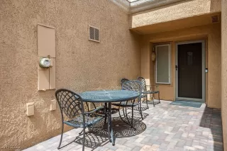 Photo #4: 2672038 Listing