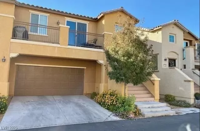 MLS: 2672044 Condo For Sale